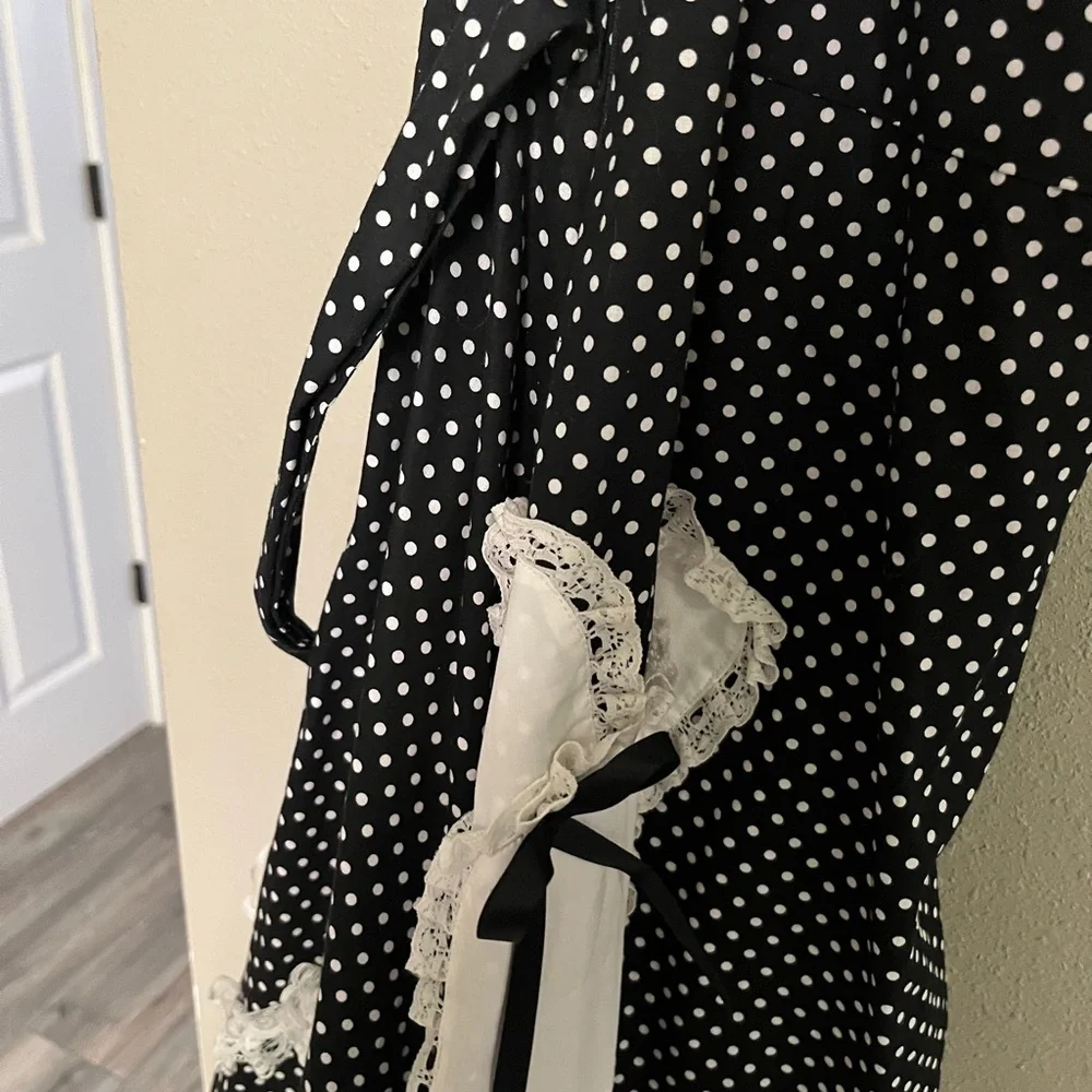 Adorable custom goth lolita apron dress with unique hem bear pockets - Picture 7 of 16
